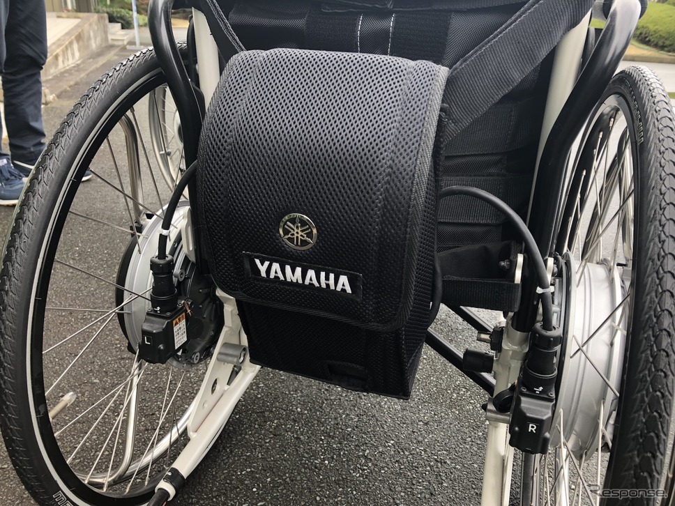 ヤマハの電動車いすに搭載する充電式バッテリー《撮影 宮崎壮人》