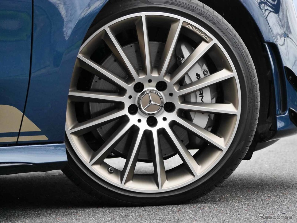 メルセデスAMG A35 4MATIC撮影 中村孝仁