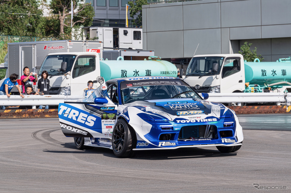 東京オートサロン スピンオフ D1エクストリーム同乗体験《撮影 土屋勇人》