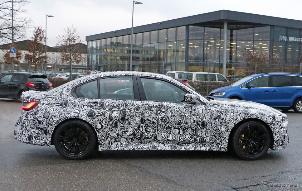 BMW M3 新型プロトタイプ(スクープ写真)《APOLLO NEWS SERVICE》