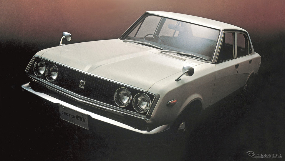 初代:コロナマークII(1968年)《写真 トヨタ自動車》