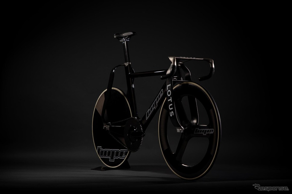 ロータスが共同開発したトラックレース用自転車《photo by Lotus Engineering》