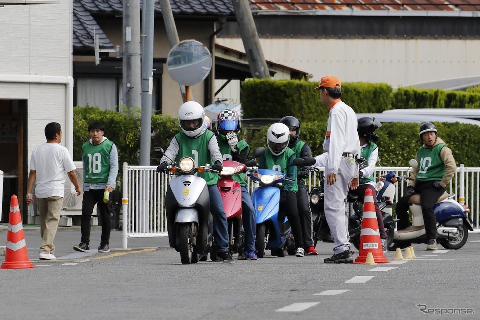 埼玉県 高校生の自動二輪車等の交通安全講習《画像提供 ホンダモーターサイクルジャパン》