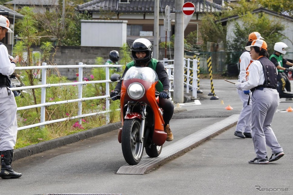 埼玉県 高校生の自動二輪車等の交通安全講習《画像提供　ホンダモーターサイクルジャパン》