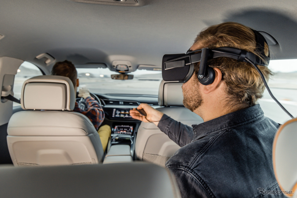 アウディ e-tron の車内で行うVR体験《photo by Audi》