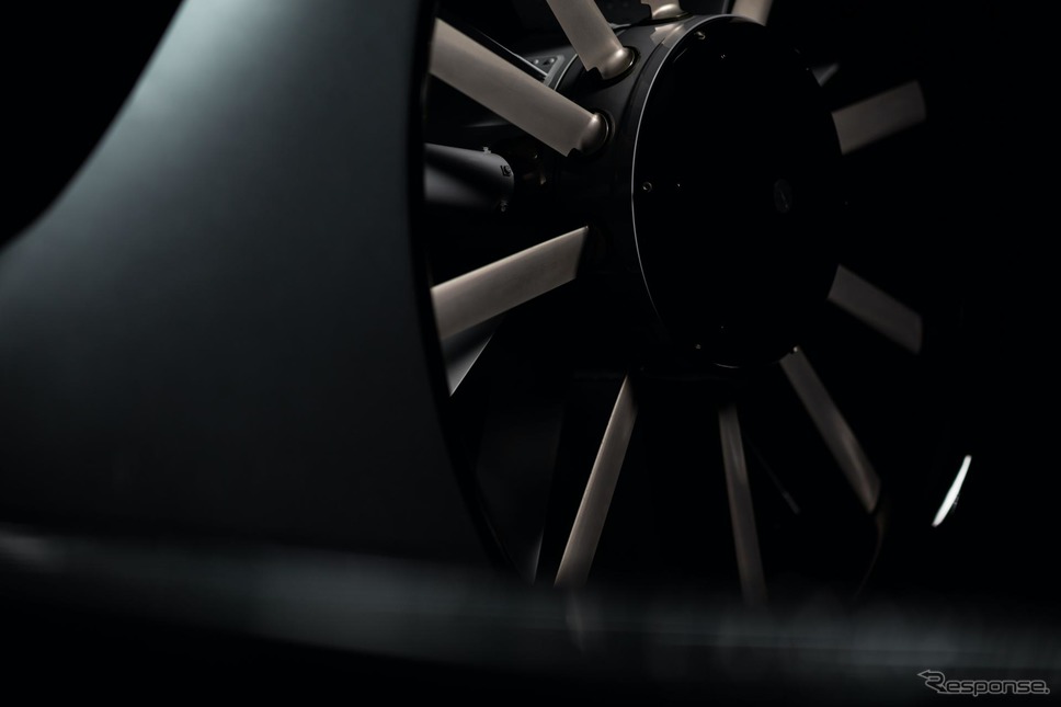 ACH 130 アストンマーティン エディション《photo by Aston Martin》