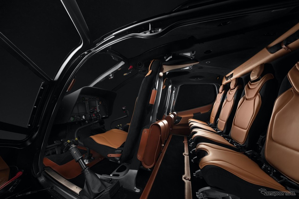 ACH 130 アストンマーティン エディション《photo by Aston Martin》