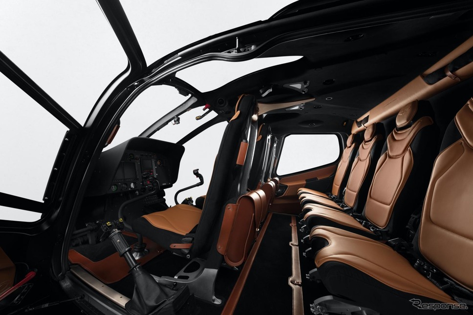 ACH 130 アストンマーティン エディション《photo by Aston Martin》