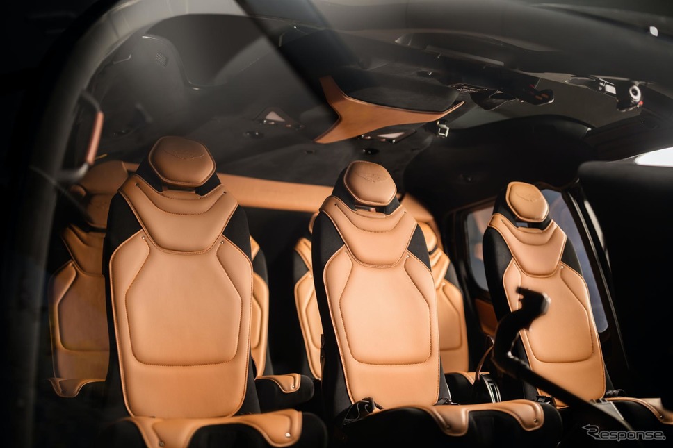 ACH 130 アストンマーティン エディション《photo by Aston Martin》