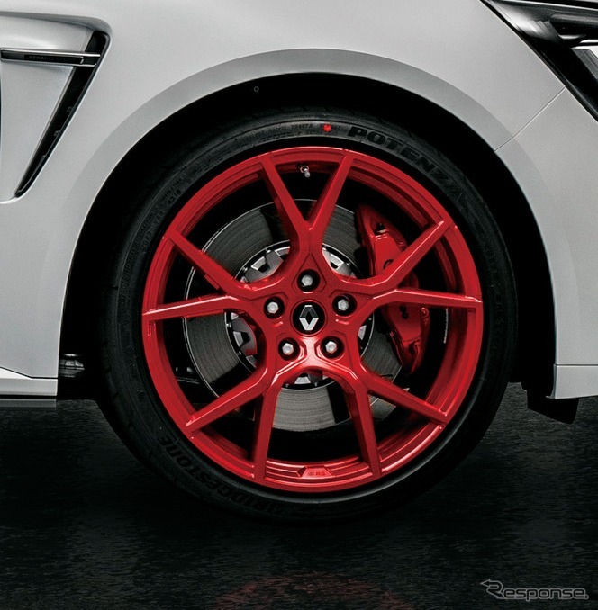 ルノー メガーヌR.S.トロフィーR 19インチホイール《画像:ルノー・ジャポン》