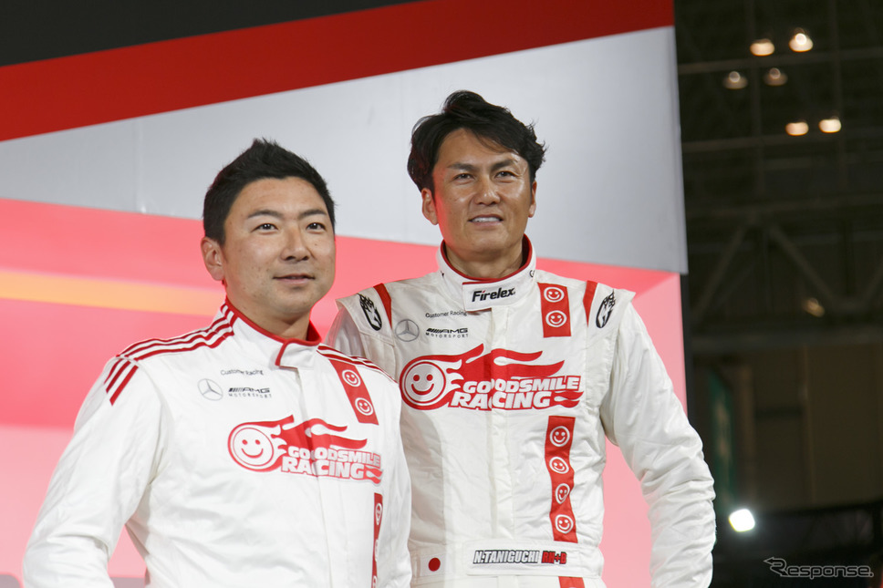 GOODSMILE RACING & TeamUKYOの谷口信輝選手(右)と片岡龍也選手(左)《撮影 佐藤隆博》