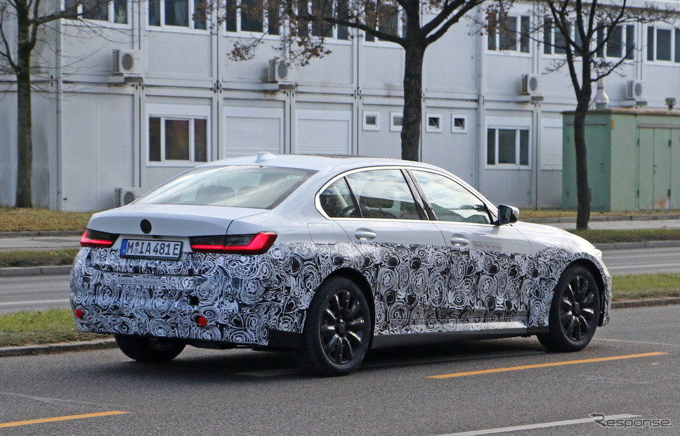 BMW 3シリーズセダンEV 開発車両(スクープ写真)《APOLLO NEWS SERVICE》
