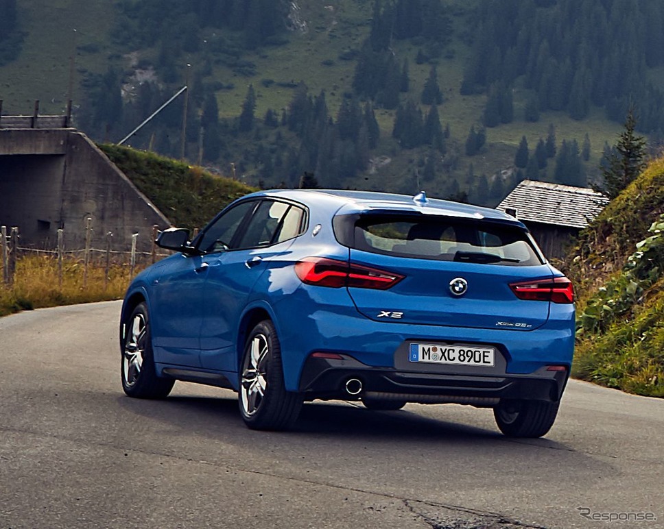 BMW X2 のPHV「X2 xDrive25e」《photo by BMW》