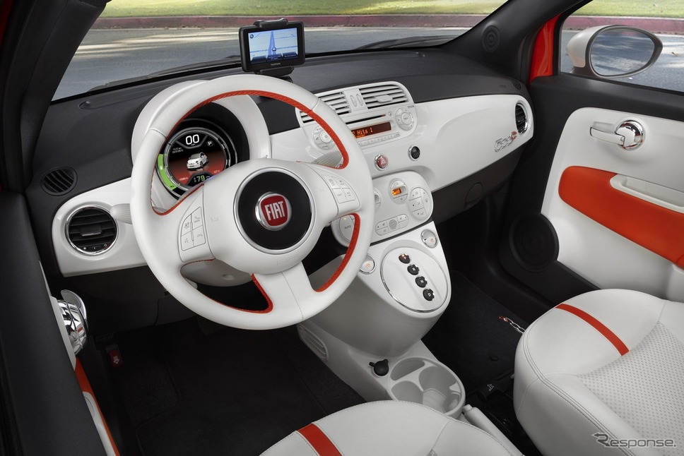 現行フィアット500のEV、500 e(参考画像)《photo by Fiat》
