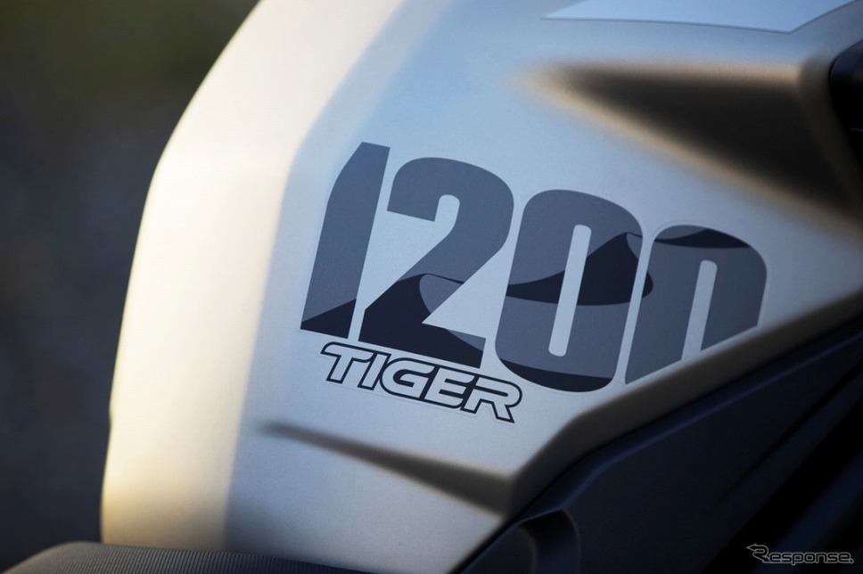 トライアンフ タイガー1200 デザートエディション《画像：トライアンフモーターサイクルズジャパン》
