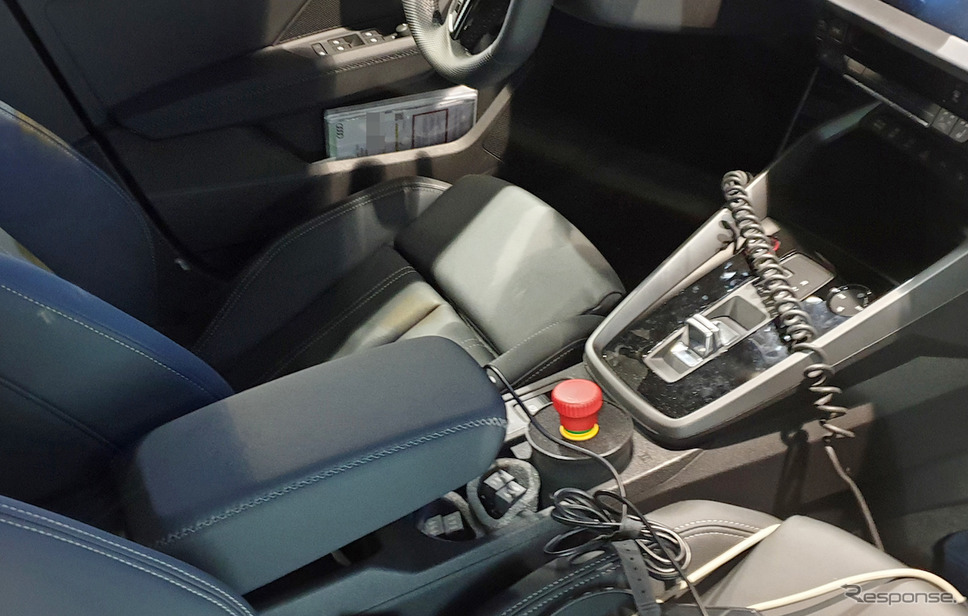 アウディ S3スポーツバック 次期型プロトタイプ(スクープ写真)《APOLLO NEWS SERVICE》