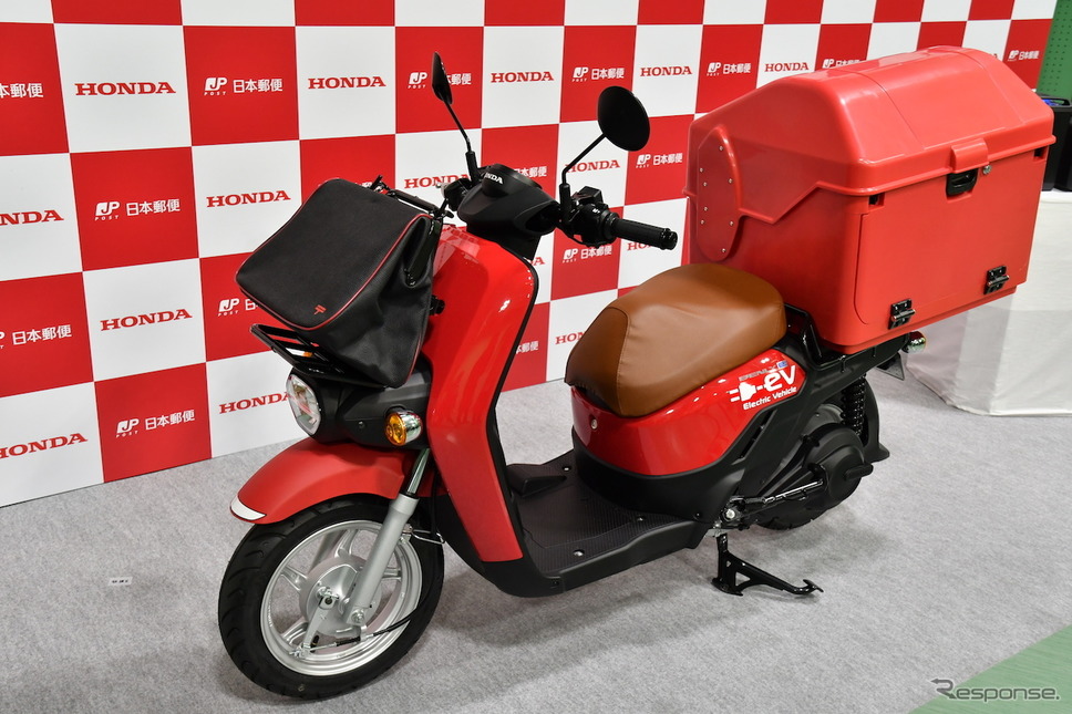 日本郵便に導入されるホンダの電動バイク『ベンリィe：』《撮影 青木タカオ》