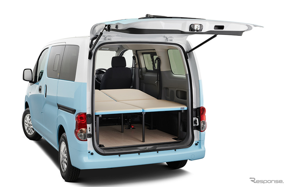 日産NV200バネット・マルチベッドワゴン2トーン仕様《画像:日産自動車》