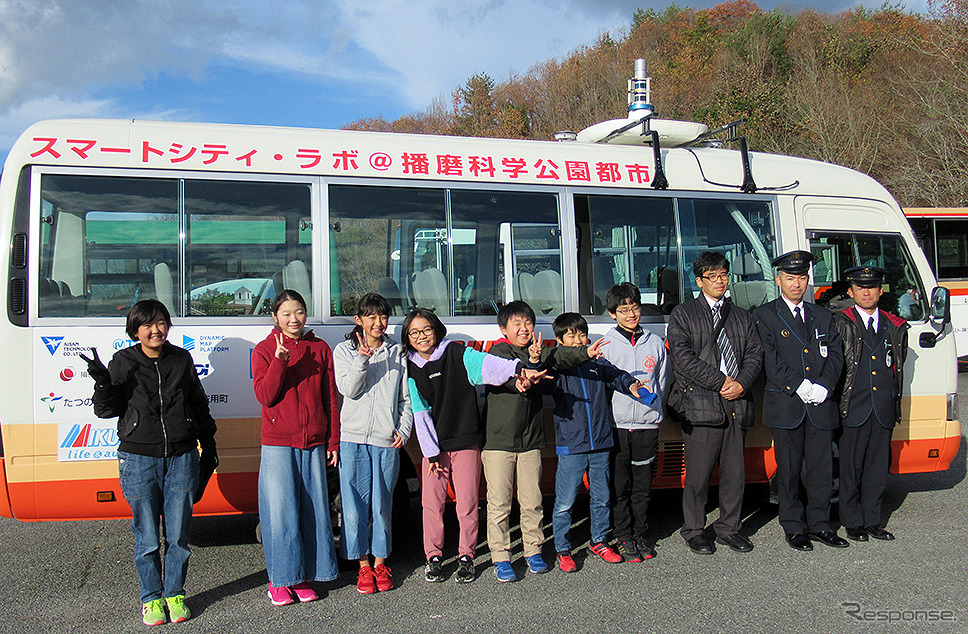播磨科学公園都市（兵庫県上郡町）で12月5〜9日に実施される自動運転バス公道実証実験（画像は初日のようす）《撮影 大野雅人（Gazin Airlines）》