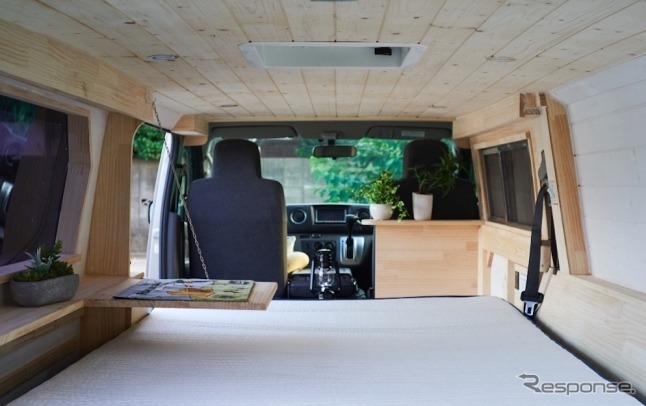 キャンピングカー「VANLIFE STORY」《画像:Carstay》