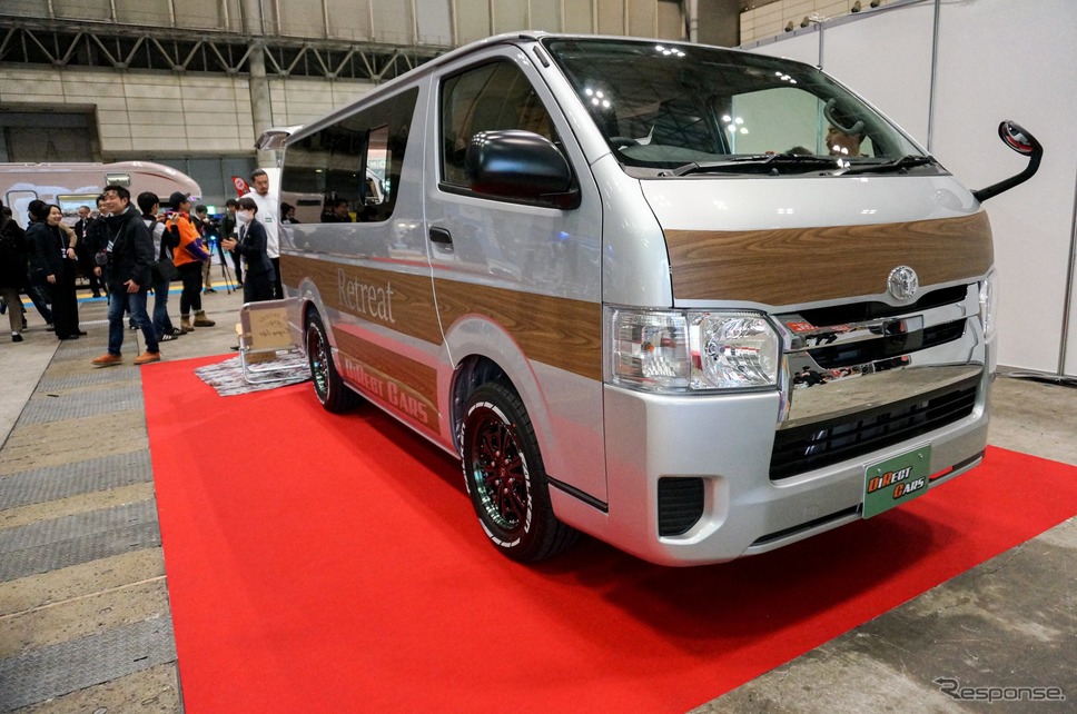 ダイレクトカーズ『リトリート』《撮影 滑川寛》