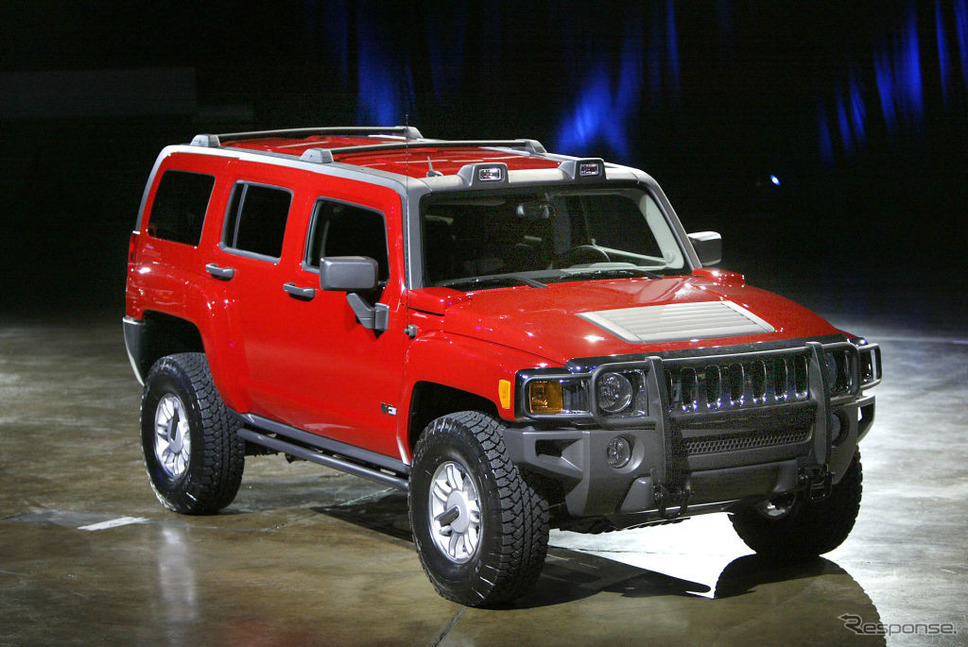 ハマーH3発表(2004年)《photo (c) Getty Images》