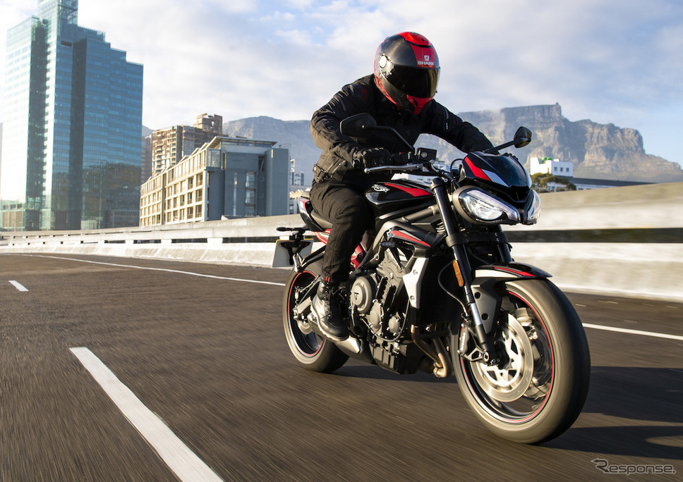 トライアンフ ストリートトリプルR ロー《画像:トライアンフモーターサイクルズジャパン》
