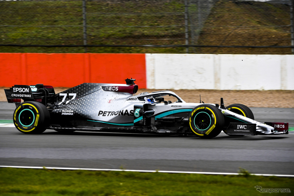 王者メルセデスの今季型「W11」が“始動”（#77 ボッタス）。《写真提供 Mercedes-AMG F1》