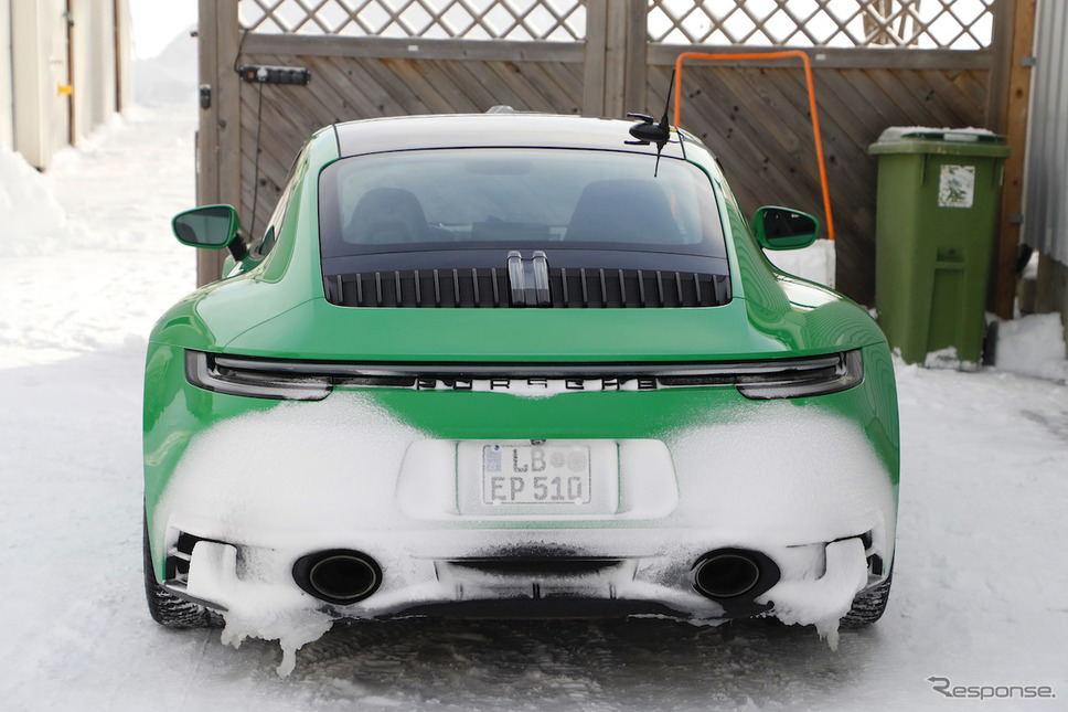 ポルシェ 911 GTS 新型プロトタイプ（スクープ写真）《APOLLO NEWS SERVICE》