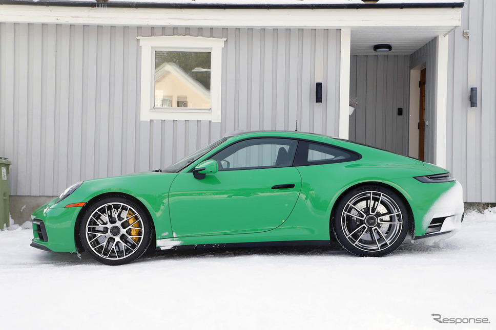 ポルシェ 911 GTS 新型プロトタイプ（スクープ写真）《APOLLO NEWS SERVICE》