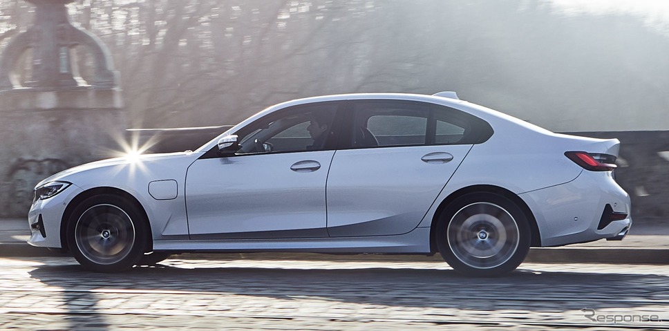 BMW 3シリーズ 新型のPHV《photo by BMW》