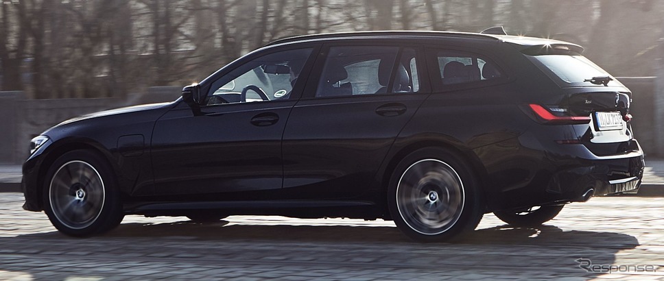 BMW 3シリーズ 新型のPHV《photo by BMW》