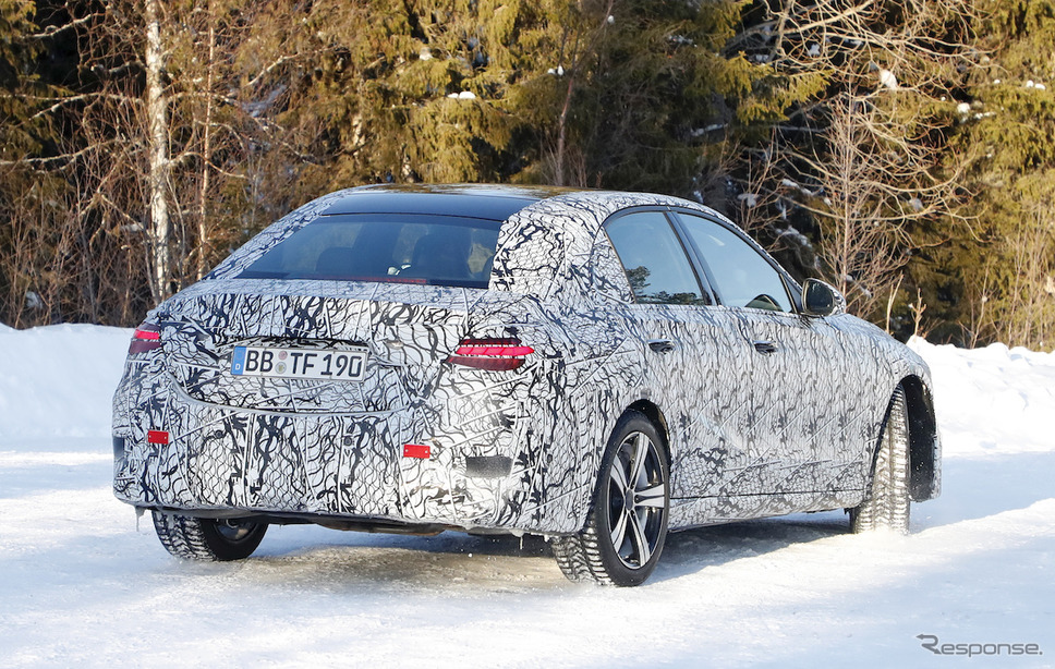 メルセデスAMG C43/C53(仮)開発車両(スクープ写真)《APOLLO NEWS SERVICE》