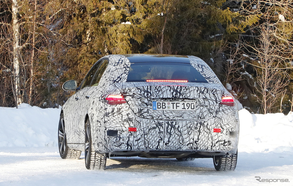 メルセデスAMG C43/C53(仮)開発車両(スクープ写真)《APOLLO NEWS SERVICE》