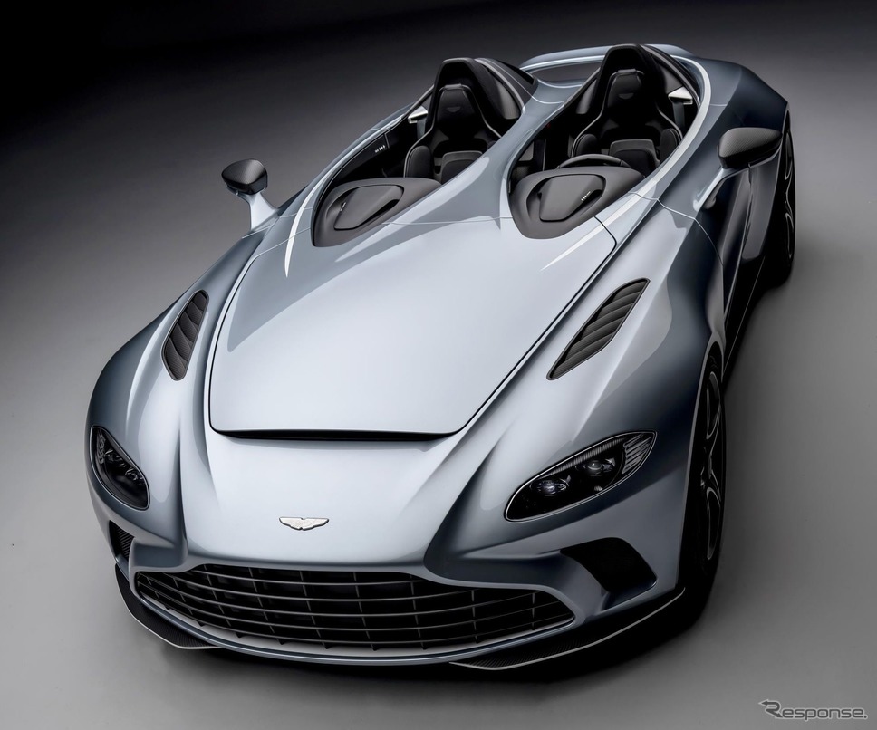 アストンマーティンV12スピードスター《photo by Aston Martin》