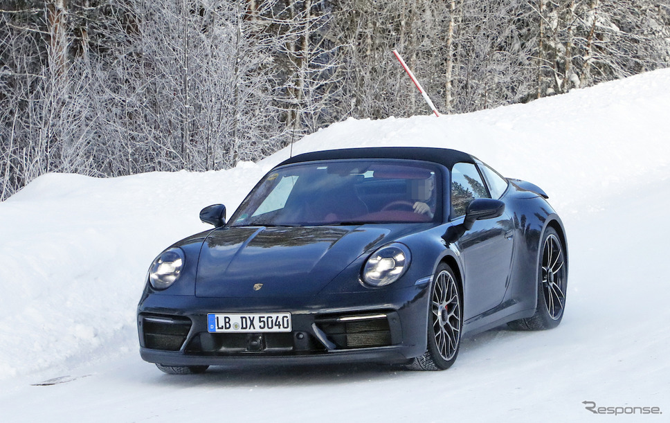 ポルシェ 911タルガ4 GTS 新型プロトタイプ(スクープ写真)《APOLLO NEWS SERVICE》