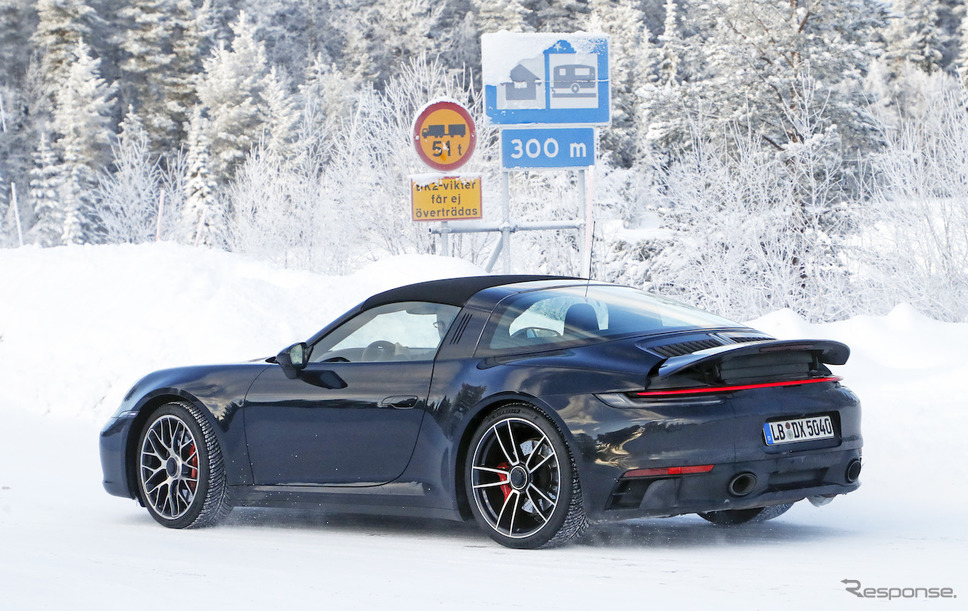 ポルシェ 911タルガ4 GTS 新型プロトタイプ(スクープ写真)《APOLLO NEWS SERVICE》