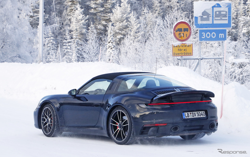 ポルシェ 911タルガ4 GTS 新型プロトタイプ(スクープ写真)《APOLLO NEWS SERVICE》