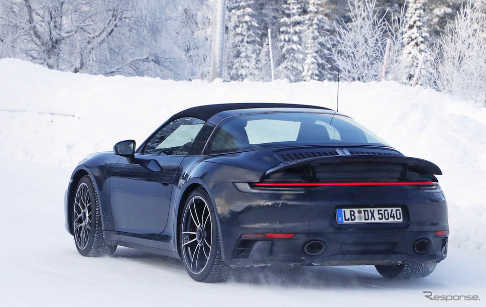 ポルシェ 911タルガ4 GTS 新型プロトタイプ(スクープ写真)《APOLLO NEWS SERVICE》