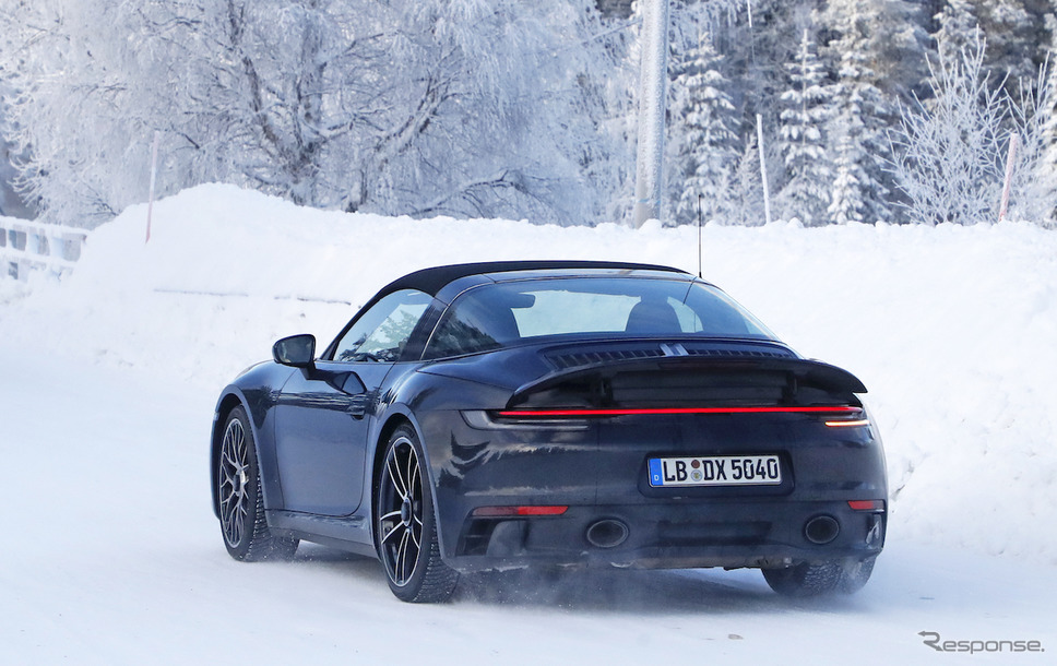 ポルシェ 911タルガ4 GTS 新型プロトタイプ(スクープ写真)《APOLLO NEWS SERVICE》