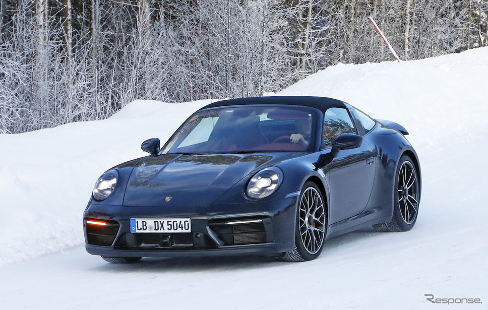 ポルシェ 911タルガ4 GTS 新型プロトタイプ(スクープ写真)《APOLLO NEWS SERVICE》
