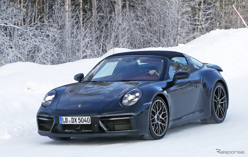 ポルシェ 911タルガ4 GTS 新型プロトタイプ(スクープ写真)《APOLLO NEWS SERVICE》