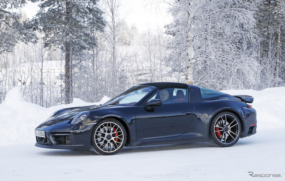 ポルシェ 911タルガ4 GTS 新型プロトタイプ(スクープ写真)《APOLLO NEWS SERVICE》