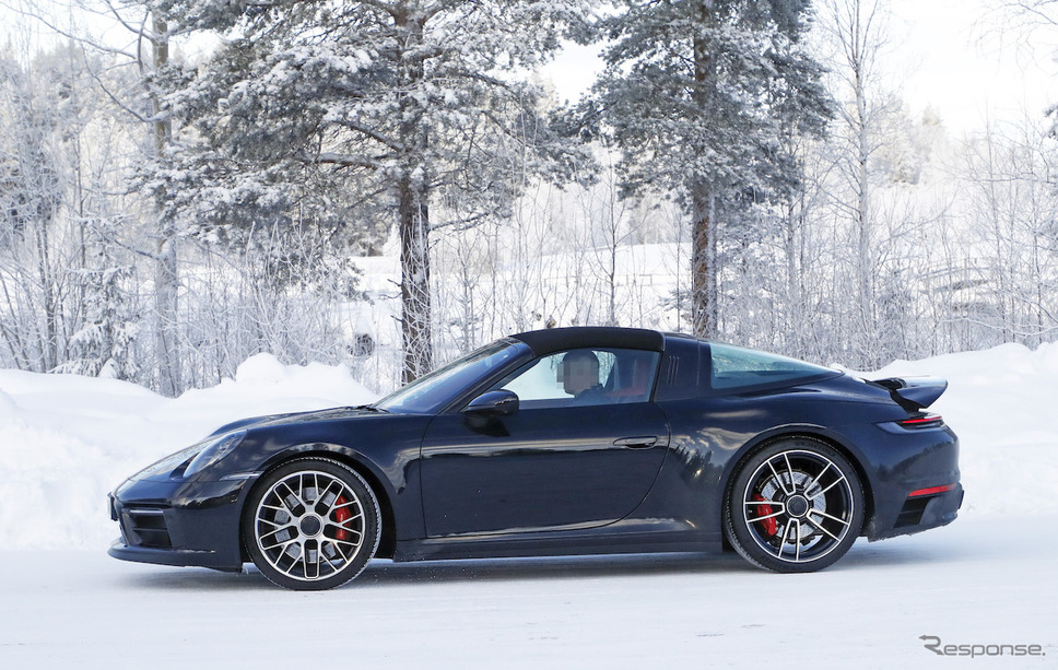 ポルシェ 911タルガ4 GTS 新型プロトタイプ(スクープ写真)《APOLLO NEWS SERVICE》