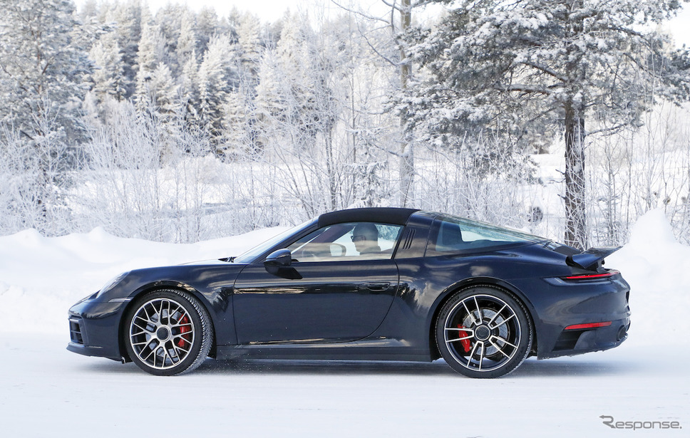 ポルシェ 911タルガ4 GTS 新型プロトタイプ(スクープ写真)《APOLLO NEWS SERVICE》
