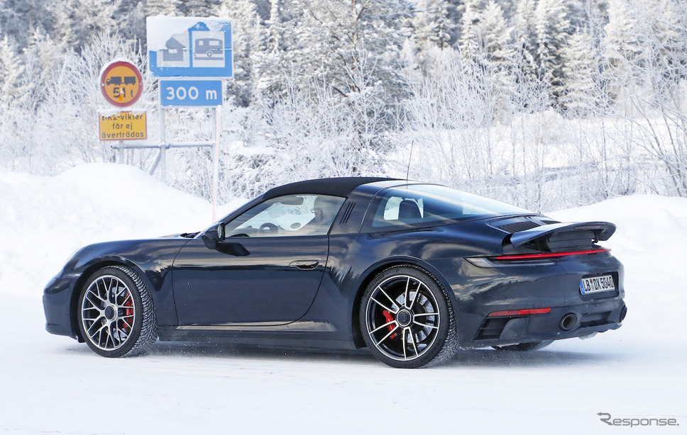 ポルシェ 911タルガ4 GTS 新型プロトタイプ(スクープ写真)《APOLLO NEWS SERVICE》