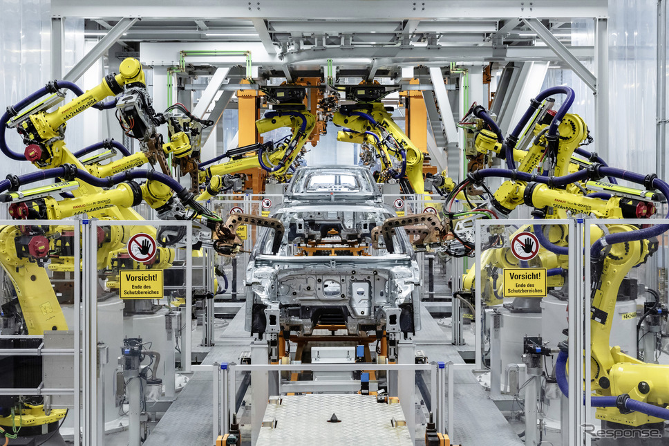 ドイツ・インゴルシュタット工場で生産が開始されたアウディA3スポーツバック新型《photo by Audi》