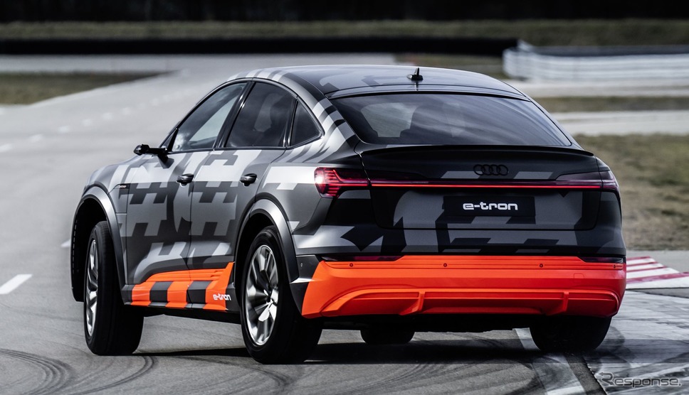 アウディ e-tron S スポーツバック のプロトタイプ《photo by Audi》