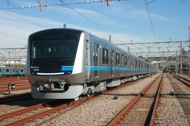 小田急の新型通勤車両5000形《写真 小田急電鉄》