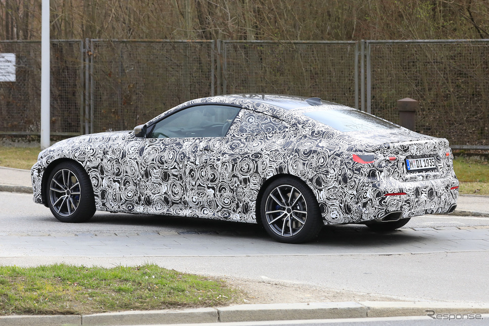 BMW 4シリーズ 新型プロトタイプ(スクープ写真)《APOLLO NEWS SERVICE》
